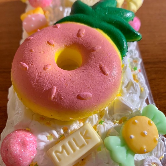 Decoden Pink Pineapple Donut Squishy Case! - Picture 3 of 4